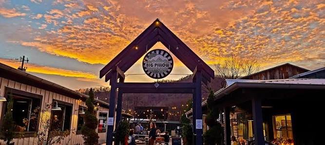 Big Pillow Brewing courtyard and outdoor stage in Hot Springs NC