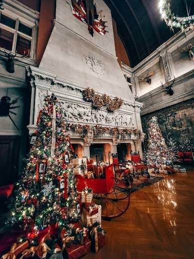 Fireplace and mantel decorated for Biltmore Christmas at Biltmore House
